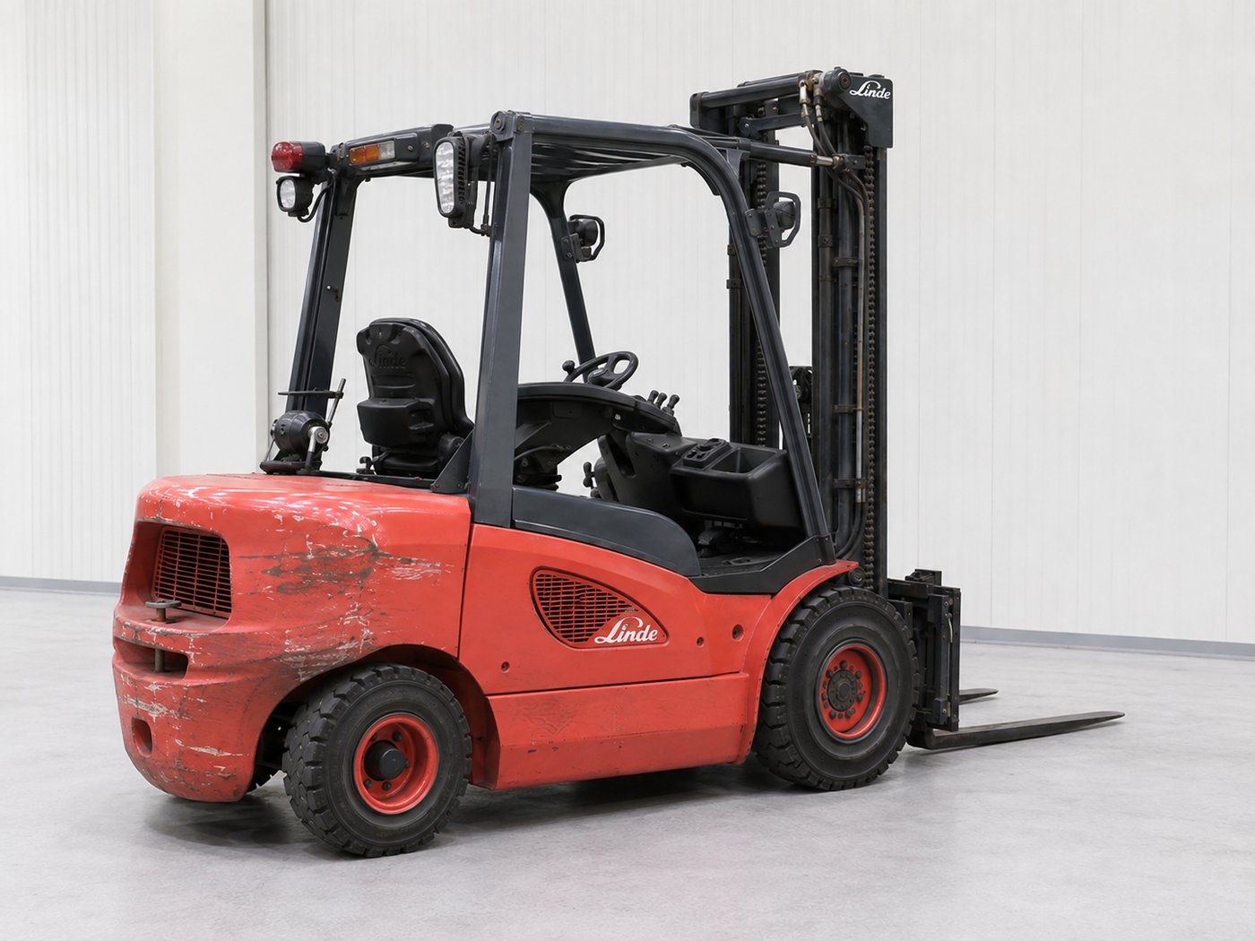 Used Linde H30D 3 ton Diesel forklift for sale, full machine, rear